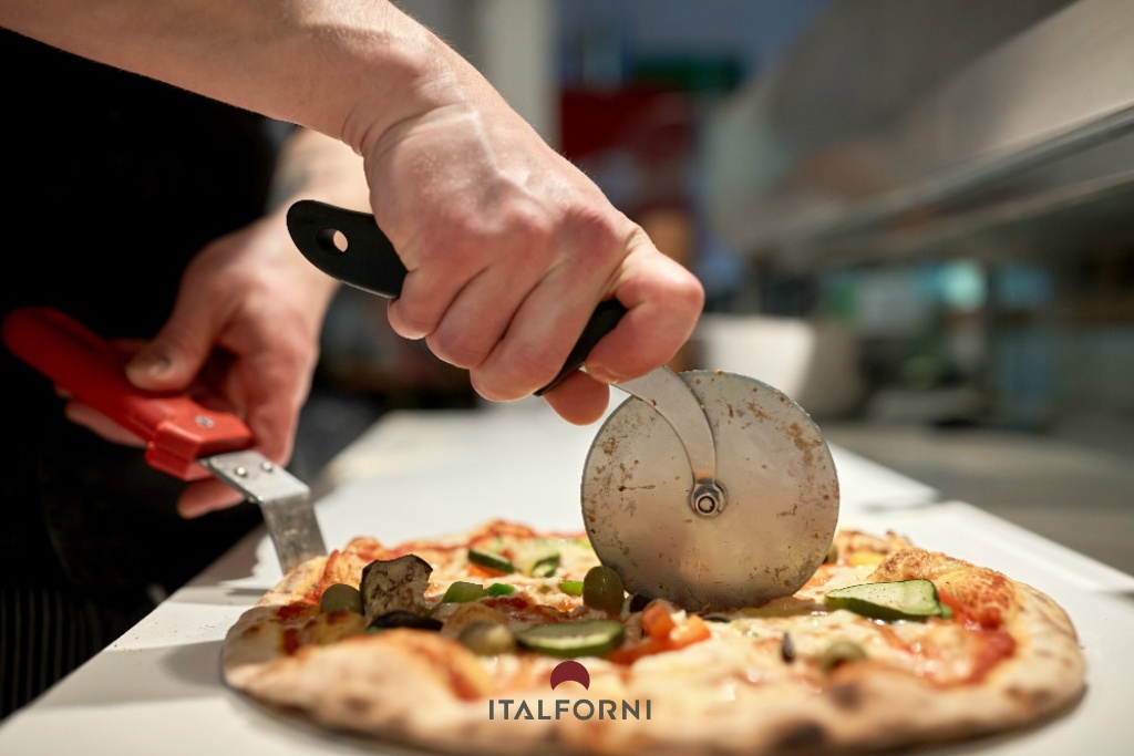 Migliori forni elettrici professionali per pizza: come si gestiscono e come é la cottura