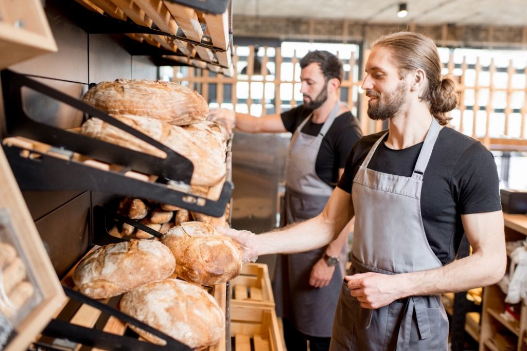 Quali attrezzature sono necessarie per un panificio? Guida completa