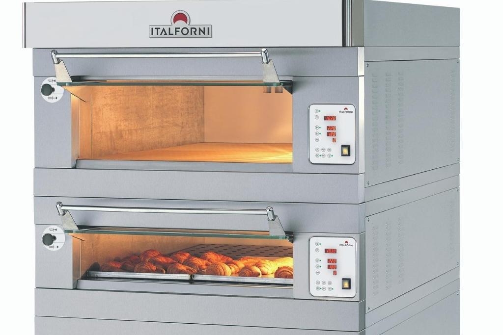 Professional gas oven: dimensions and capacity