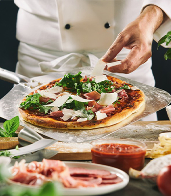 Commercial pizza ovens: 10 requirements to optimize your work